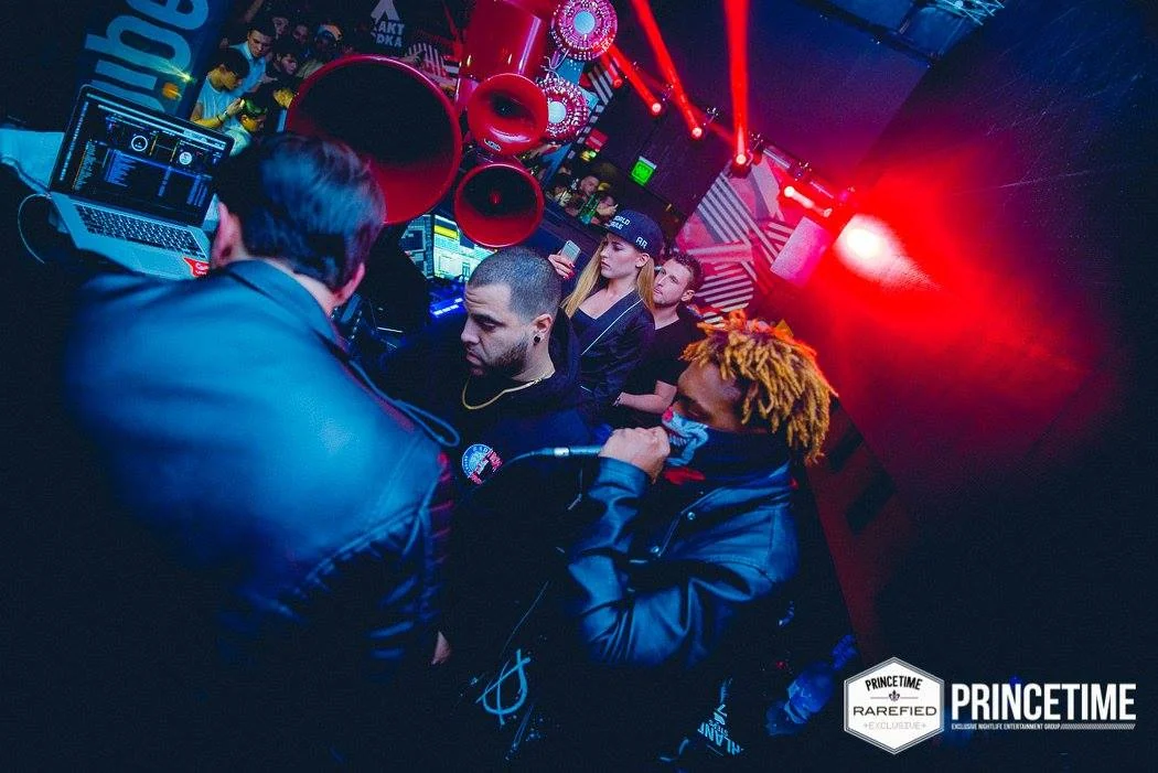 DJ King Halim im DJ-Booth